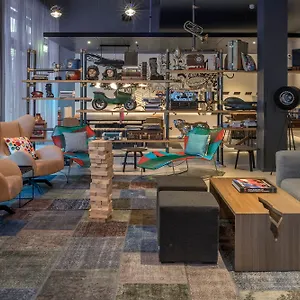 **** Otel Moxy Stratford Birleşik Krallık