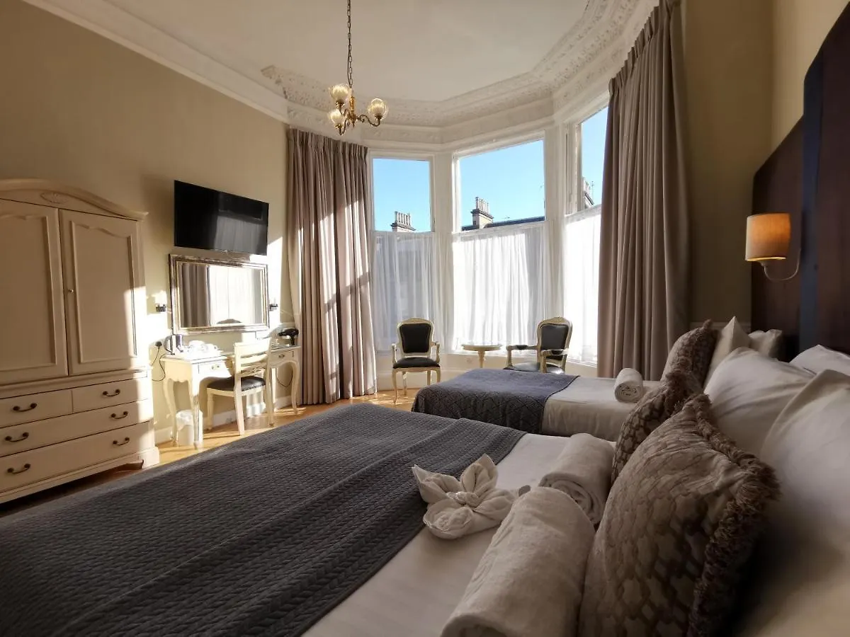 Konukevi The Haymarket Lairg Hotel Edinburgh